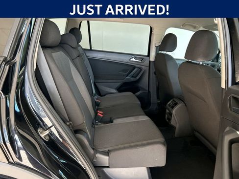 Used 2020 Volkswagen Tiguan S image 28