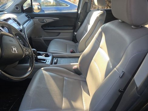 Used 2017 Honda Ridgeline RTL-T image 5