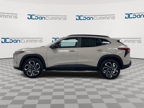 New 2026 Chevrolet Trax RS w/ Sunroof Package image 5