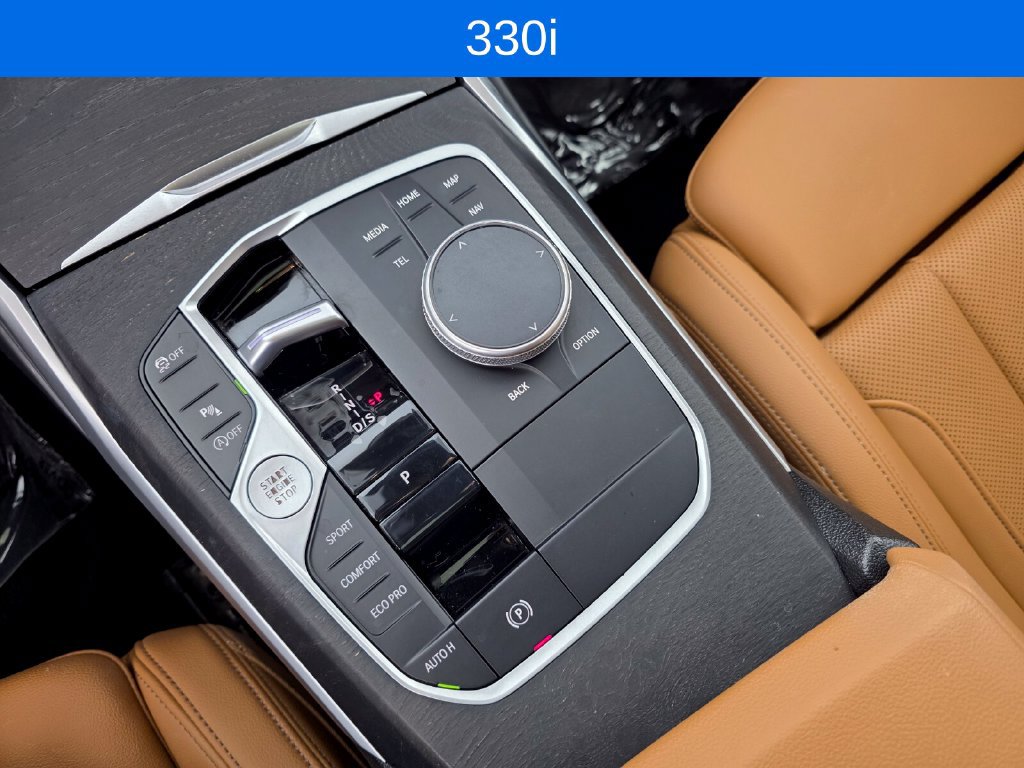Used 2024 BMW 330i Sedan w/ Convenience Package RWD image 24