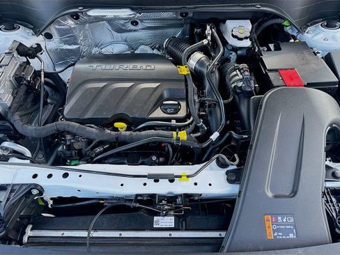 Used 2025 Chevrolet Trax LS image 27