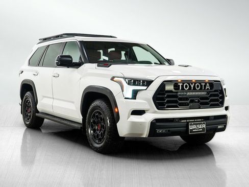 Used 2026 Toyota Sequoia Platinum AWD/4WD image 7