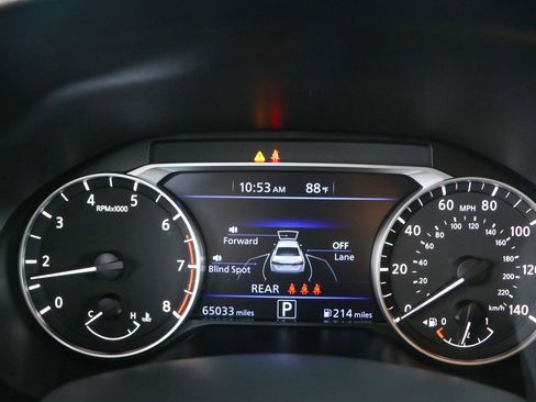 Used 2024 Nissan Altima 2.5 SV FWD image 15