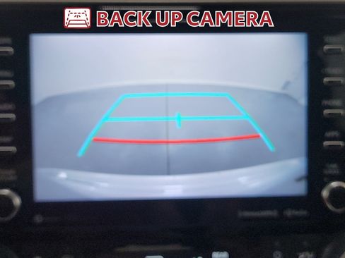 Used 2022 Toyota Highlander XLE AWD/4WD image 22