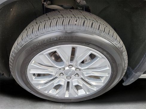 Used 2022 GMC Sierra 1500 Denali w/ Denali Reserve Package image 18