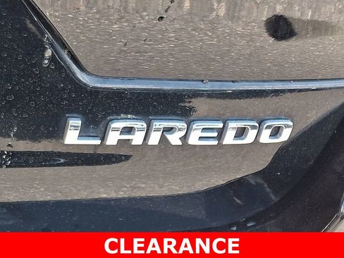 Used 2023 Jeep Grand Cherokee Laredo w/ Trailer Tow Prep Group (B) AWD/4WD image 30