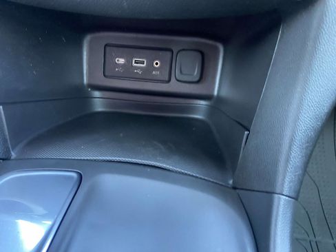 Used 2020 Chevrolet Equinox LT w/ Driver Convenience Package image 13