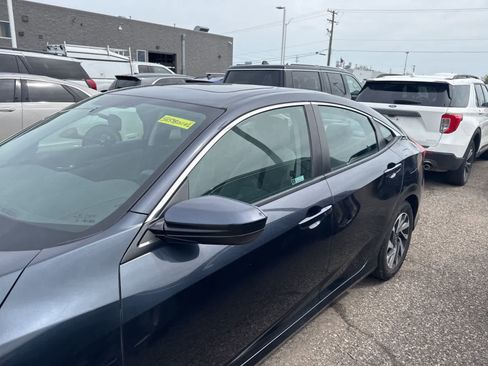 Used 2018 Honda Civic EX image 26