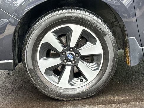 Used 2017 Subaru Forester 2.5i Premium AWD/4WD image 19