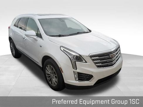 Used 2017 Cadillac XT5 Luxury w/ Driver Awareness Package image 3