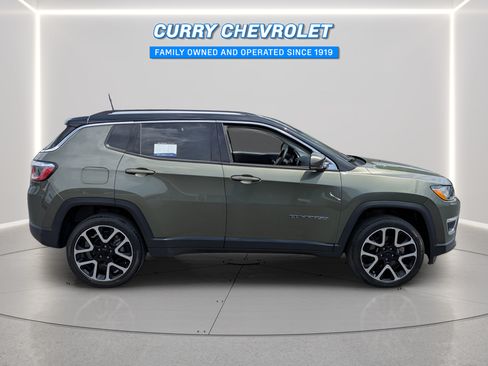Used 2018 Jeep Compass Limited w/ Navigation Group AWD/4WD image 2