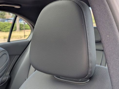 Used 2022 Mercedes-Benz C 300 4MATIC Sedan image 11