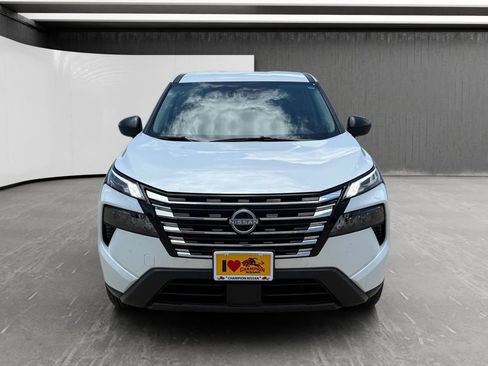 Used 2025 Nissan Rogue S FWD image 8