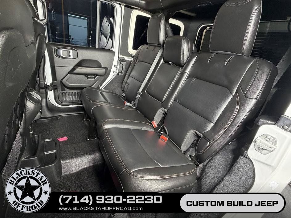 Used 2022 Jeep Wrangler Unlimited Rubicon w/ Trailer Tow Package AWD/4WD image 19