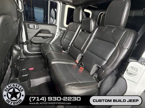 Used 2022 Jeep Wrangler Unlimited Rubicon w/ Trailer Tow Package AWD/4WD image 19