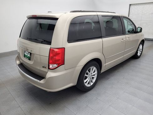 Used 2016 Dodge Grand Caravan SXT FWD image 9