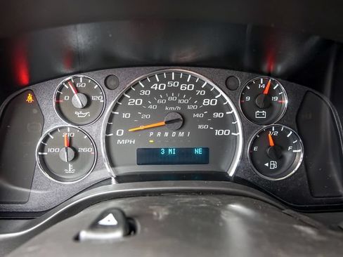 New 2026 Chevrolet Express 2500 w/ Communications Package RWD image 18