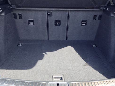 Certified 2025 Porsche Macan image 22