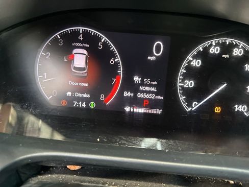 Used 2023 Honda HR-V LX image 8