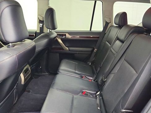 Used 2018 Lexus GX 460 Premium w/ Premium Package AWD/4WD image 22
