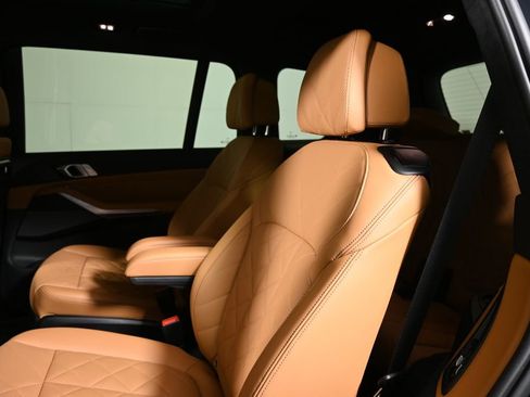 Certified 2023 BMW X7 xDrive40i w/ Executive Package image 4
