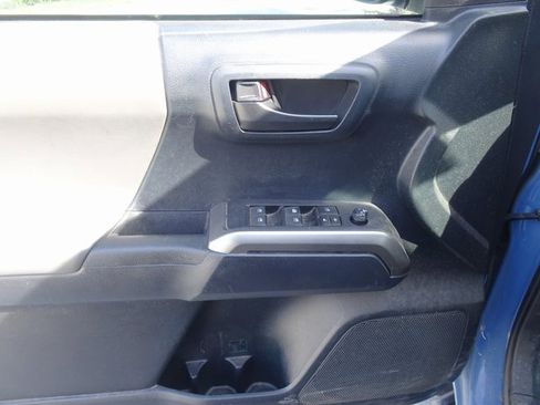 Used 2019 Toyota Tacoma SR5 image 8