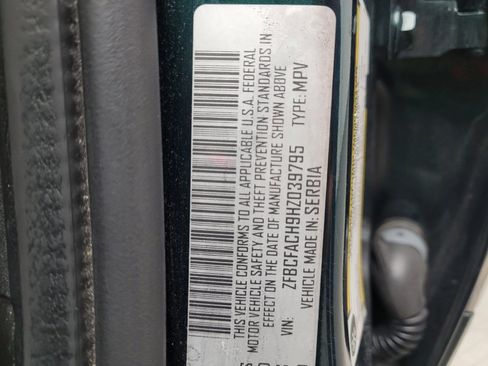 Used 2017 FIAT 500L Lounge w/ Premium Package FWD image 33