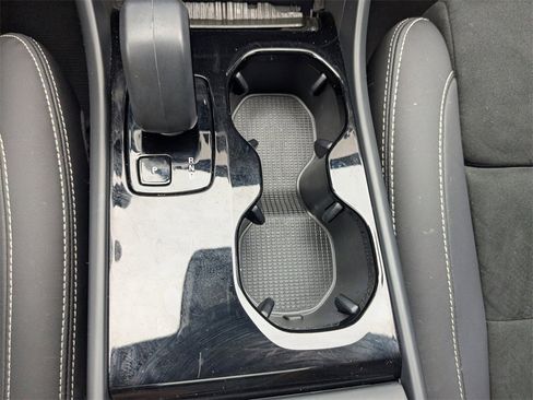 Used 2023 Volvo XC40 Recharge Ultimate image 29