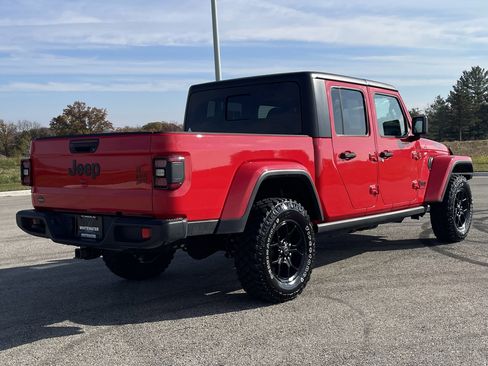 Used 2024 Jeep Gladiator Sport image 25