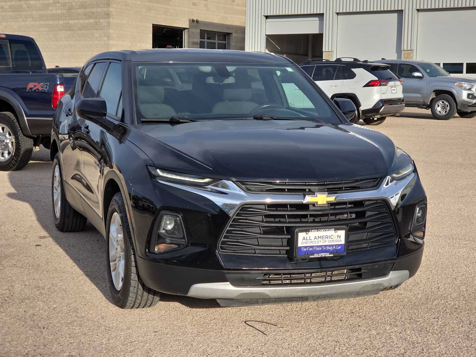 Used 2020 Chevrolet Blazer LT FWD image 3