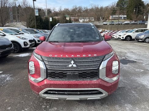 Used 2023 Mitsubishi Outlander SEL image 2