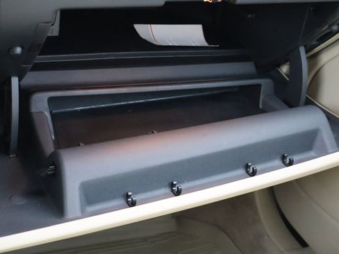 Used 2015 Volvo V60 T5 Premier image 37