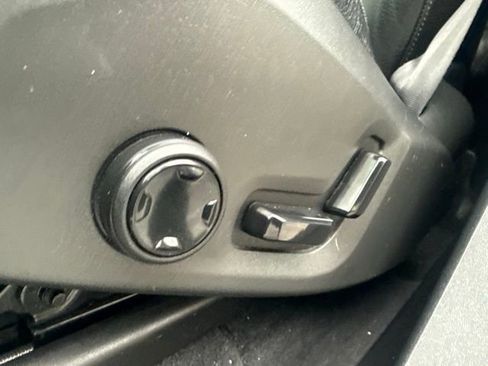 Used 2016 Volvo XC90 T6 Momentum w/ Vision Package image 14