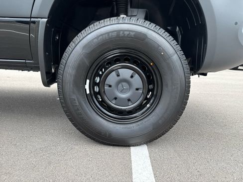 New 2025 Mercedes-Benz Sprinter 2500 image 13