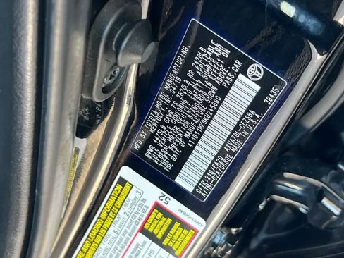 Used 2019 Toyota Camry SE FWD image 34