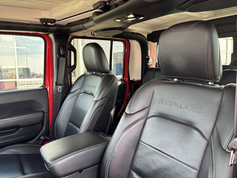 Used 2020 Jeep Gladiator Overland image 12