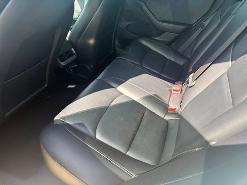 Used 2022 Tesla Model 3 RWD image 8