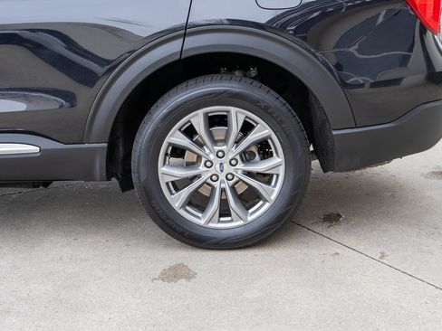 Used 2022 Ford Explorer XLT w/ Equipment Group 202A image 32