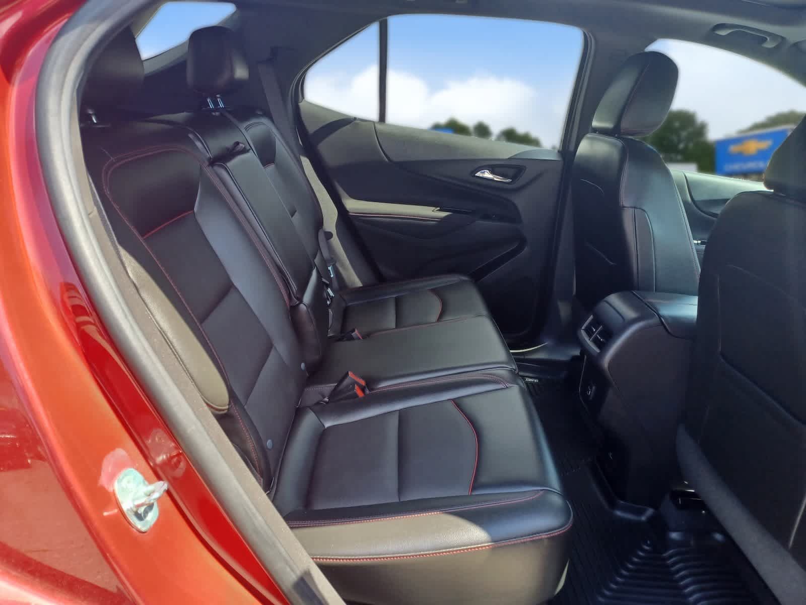 Used 2022 Chevrolet Equinox RS w/ RS Leather Package AWD/4WD image 22