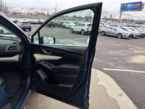 Used 2022 Subaru Ascent Limited w/ Technology Package image 34