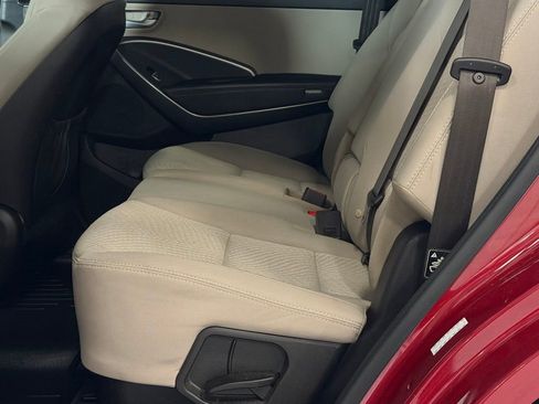 Used 2018 Hyundai Santa Fe SE AWD/4WD image 22