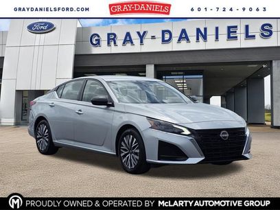 Used 2024 Nissan Altima 2.5 SV
