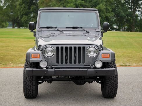 Used 2004 Jeep Wrangler 4WD w/ 30" Tire & Wheel Group image 11