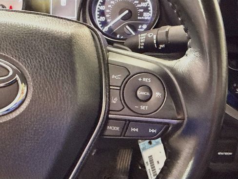 Used 2023 Toyota Camry SE FWD image 15