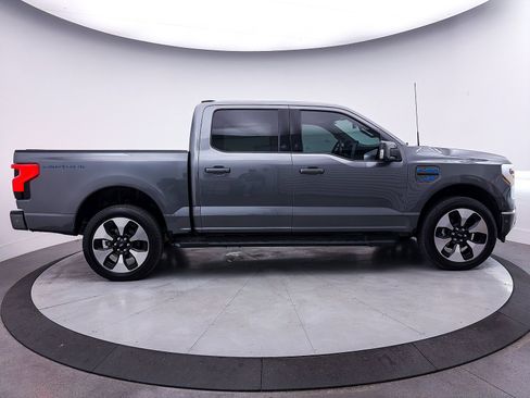 Used 2023 Ford F150 Lightning Platinum image 41