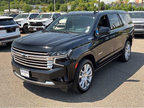 Used 2023 Chevrolet Tahoe High Country w/ Premium Package 2 AWD/4WD image 26