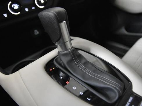 Used 2024 Honda HR-V LX image 30