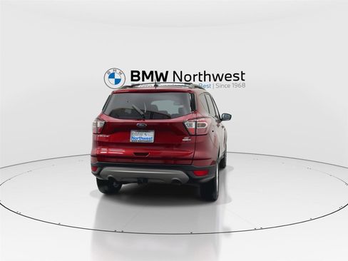 Used 2017 Ford Escape SE w/ Equipment Group 201A image 2