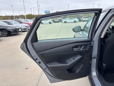 Certified 2025 Honda Accord SE image 34