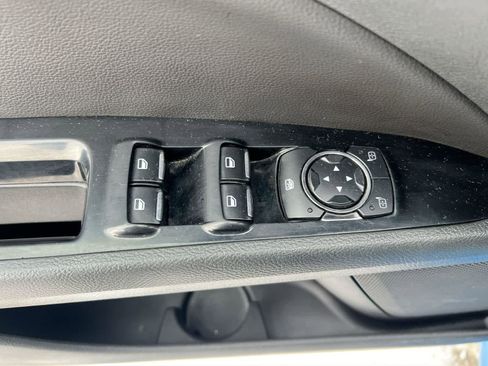 Used 2019 Ford Fusion Energi Titanium FWD image 17